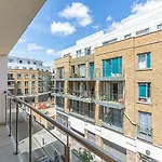 Modern Apartment Canary Wharf